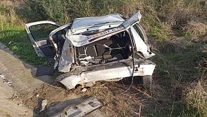 Mersin'de iki otomobilin çarpıştığı kazada 3 kişi yaralandı 