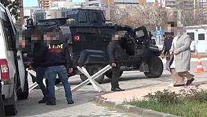 Mersin'de Terör Operasyonunda 4 Gözaltı