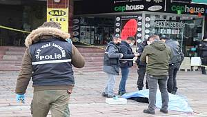 Sakarya'da stajyer avukatın iş merkezinden düşme anı kamerada 