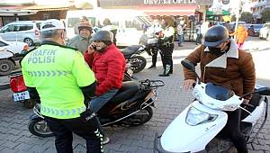 Salihli'de trafik ekiplerinden motosiklet uygulaması 