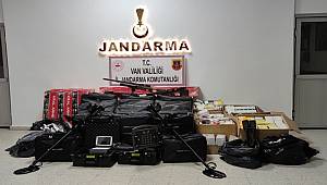 Van Jandarma ekipleri tarafından silah ve ilaç ele geçirildi 
