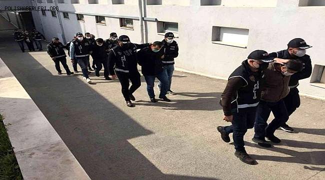 Adana merkezli 7 ilde silah kaçakçılığı yapan 9 zanlı adliyeye sevk edildi