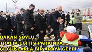 Bakan Soylu, trafik eğitim parkında çocuklarla bir araya geldi