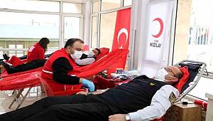 Mersin'de jandarmadan kan bağışı desteği
