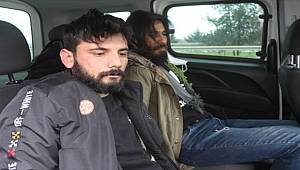 Adana'da otoyoldan bariyer çalan 2 kişi yakalandı