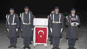Hakkari’de şehit olan asker için tören düzenlendi