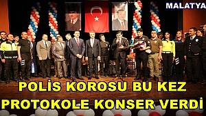Polis Korosu Bu Kez Protokole Konser Verdi 