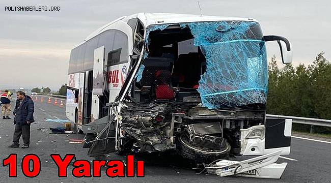 Şanlıurfa'da tırla çarpışan yolcu otobüsündeki 10 kişi yaralandı 