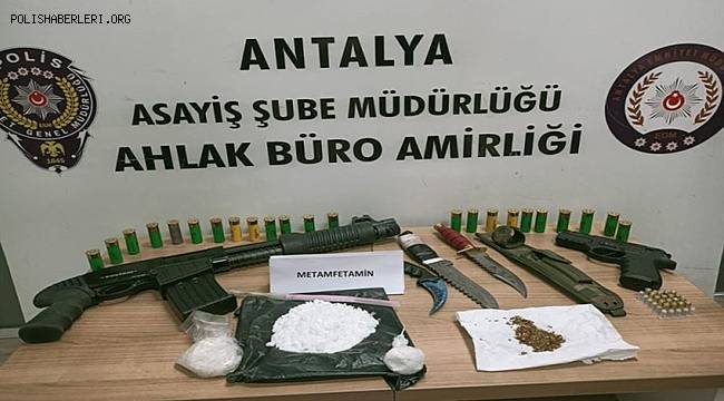 Antalya'da fuhuş ve kumar operasyonunda 9 şüpheli yakalandı 