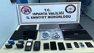 Dolandırıcılık yaptıkları iddiasıyla 5 şüpheli yakalandı