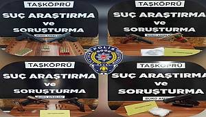 Kastamonu’da 5 araçta yapılan aramada ruhsatsız silah ve uyuşturucu yakalandı