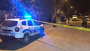 Adana'da pencereye çağrılan kişi silahla vuruldu