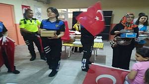 Polisten öğrencilere eğitim ve ayakkabı yardımı 