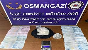Zehir tacirleri Bursa polisinden kaçamadı 