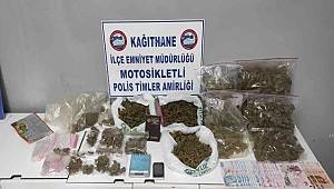 İstanbul’da cips paketinde uyuşturucu satışına operasyon: 3.5 kilo marihuana ele geçirildi 