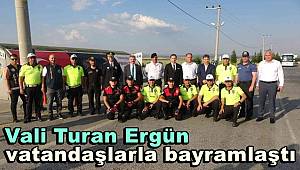 Vali Ergün, vatandaşlarla bayramlaştı 