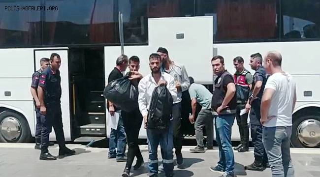 Adıyaman'da 37 düzensiz göçmen yakalandı 