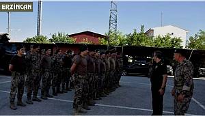 Özel harekât polisleri Erzincan’dan Suriye’ye uğurlandı 