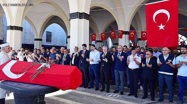 Yangına müdahale sırasında hayatını kaybeden itfaiye eri son yolculuğuna uğurlandı 