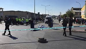 Konya'da TIR'a çarpan motosikletteki 2 kişi öldü 