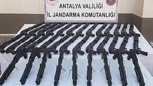 Silah kaçakçılığı operasyonunda 35 tüfek ele geçirildi