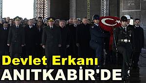 Devlet Erkanı Anıtkabir'de