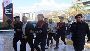 Alanya’da uyuşturucu operasyonunda 2 kişi tutuklandı