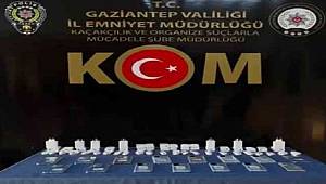 Gaziantep'te kaçak makaron ve cep telefonu operasyonu, 3 gözaltı