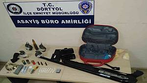 Hatay’da 4 adet el bombası ele geçirildi