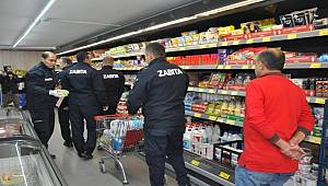 Mersin'de tarihi geçmiş 12 ürün bulunan zincir marketin şubesine para cezası 