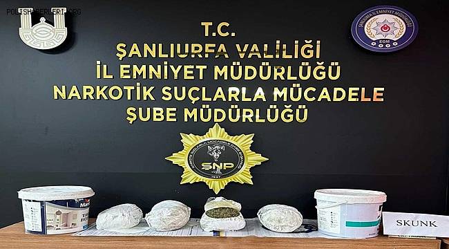 Şanlıurfa'da 2 kişi boya kovalarına sakladıkları uyuşturucuyla yakalandı 