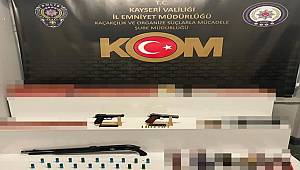 Yılbaşı öncesi sahte alkol operasyonu: Onlarca şişe sahte alkol ele geçirildi