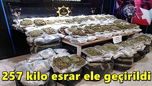 Ankara'da un ve iplik yüklü TIR'da 257 kilo esrar ele geçirildi