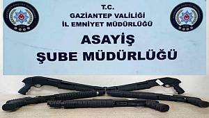 Gaziantep'te durdurulan araçtan 5 adet pompalı tüfek çıktı