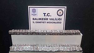 Kargo paketinde 40 bin 180 adet uyarıcı hap ele geçirildi