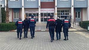 Aydın’da aranan şahıslar jandarmaya takıldı
