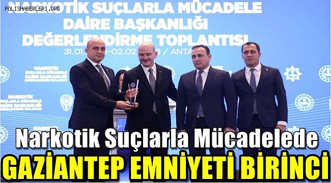 Emniyet Müdürü Başbuğ birincilik ödülünü Bakan Soylu'dan aldı 