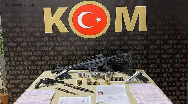 İzmir polisinden tefeci operasyonuna 8 gözaltı