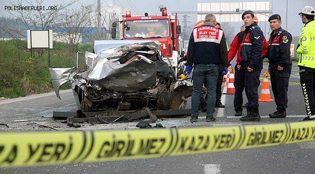 Bolu'da TIR'a arkadan çarpan otomobilin sürücüsü öldü 
