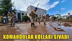Komandolar selin vurduğu Bartın’da temizlik için kolları sıvadı