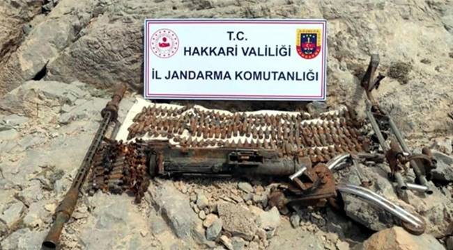İçişleri Bakanlığı: Hakkari kırsalında çok sayıda silah ve mühimmat ele geçirildi