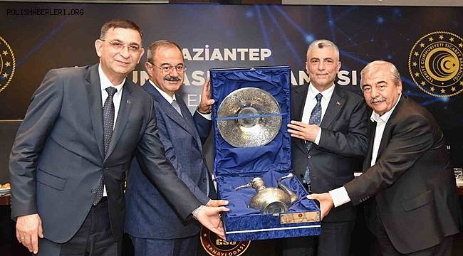 GSO’da, Ticaret Bakanı Ömer Bolat’ın katılımıyla İş Dünyası İstişare Toplantısı yapıldı 