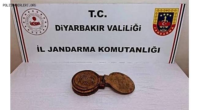 Diyarbakır'da operasyon! 1400 yıllık İbranice yazılı dini kitap ele geçirildi 