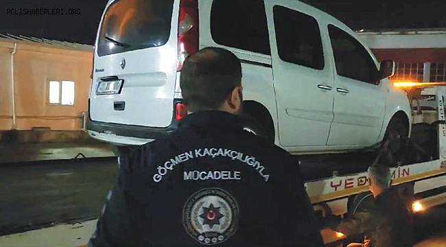 Osmaniye'de Hafif Ticari Araçta 3 Kaçak Göçmen Yakalandı