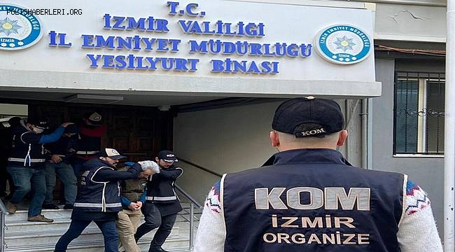 İzmir’de FETÖ’ye 4 tutuklama