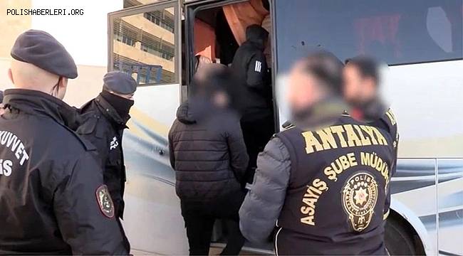 Antalya'da yapılan operasyonda 220 aranan kişi yakalandı 