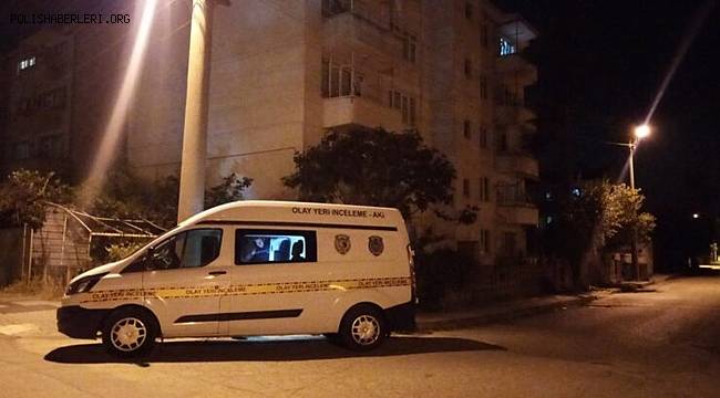 Eşini gecenin 3'ünde defalarca bıçaklayarak öldürdü