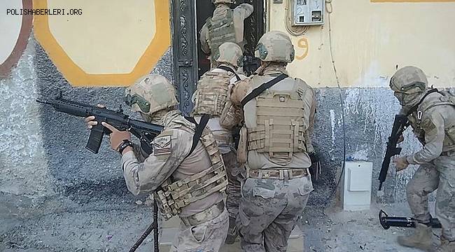 İzmir'deki DEAŞ operasyonunda 20 şüpheli tutuklandı  