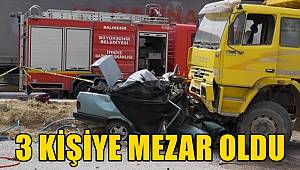 Köpeğe çarpmamak için manevra yapan otomobil 3 kişiye mezar oldu 