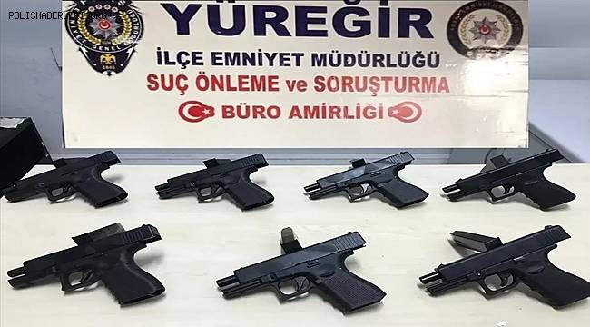 Yüreğir'de Ruhsatsız Tabancalar Ele Geçirildi